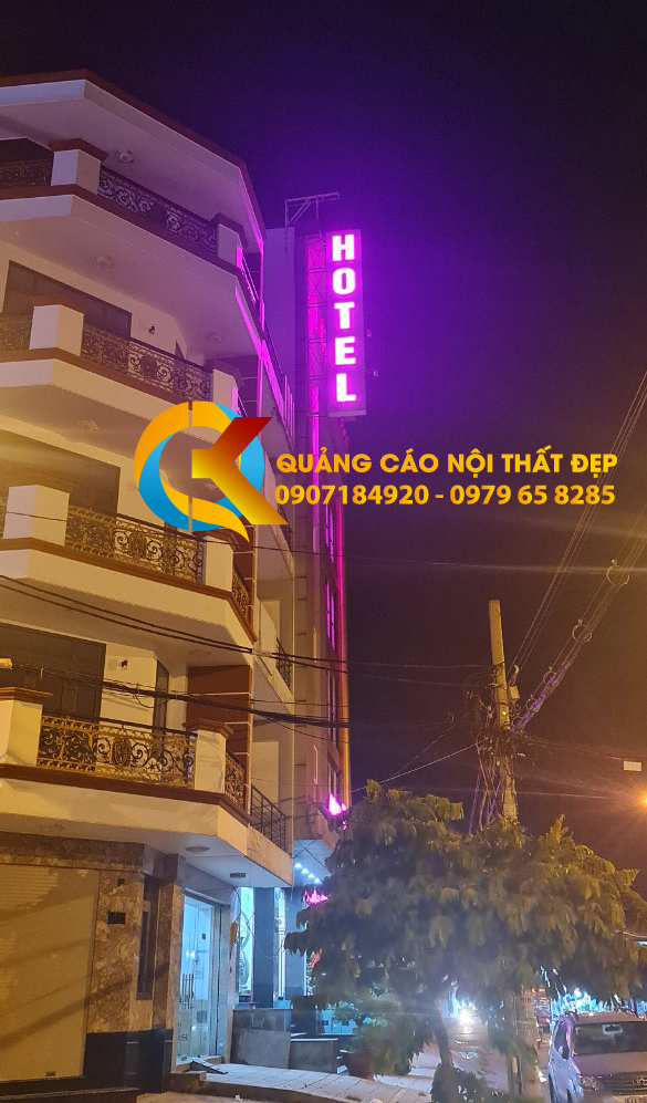 Bảng Hiệu Khách Sạn